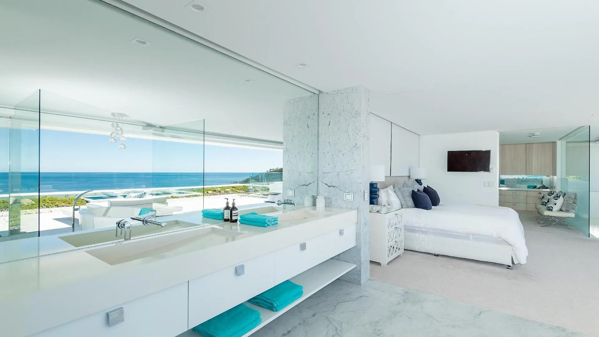 Azure Villa Sunshine Beach