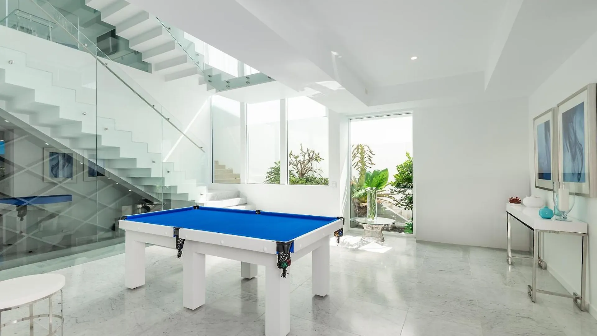 Azure Villa Sunshine Beach Holiday home
